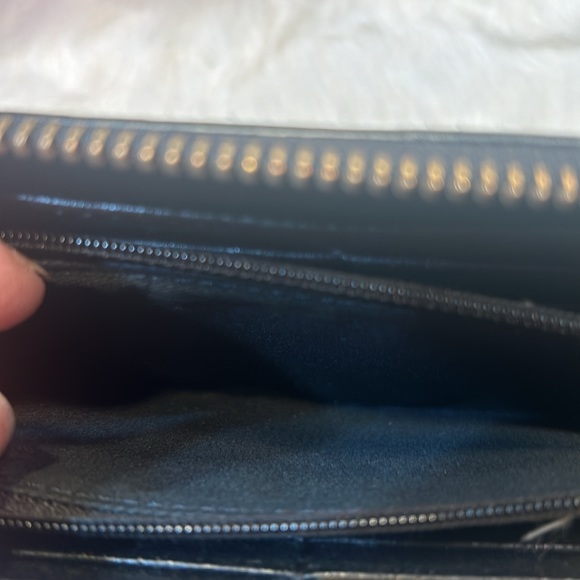 Fossil zip around black wallet - Picture 5 of 6